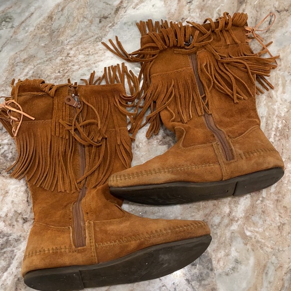 Genuine suede Minnetonka Boots - Picture 2 of 13